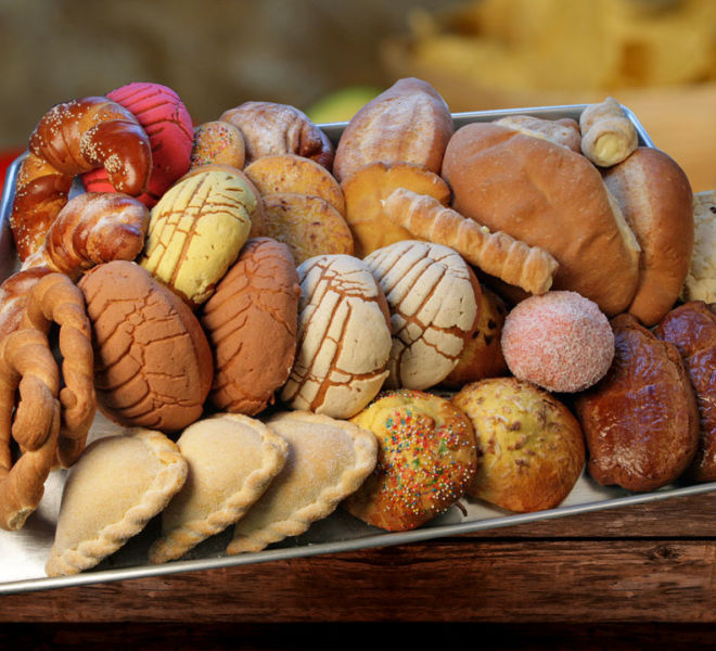 variedad de pan dulce y birote